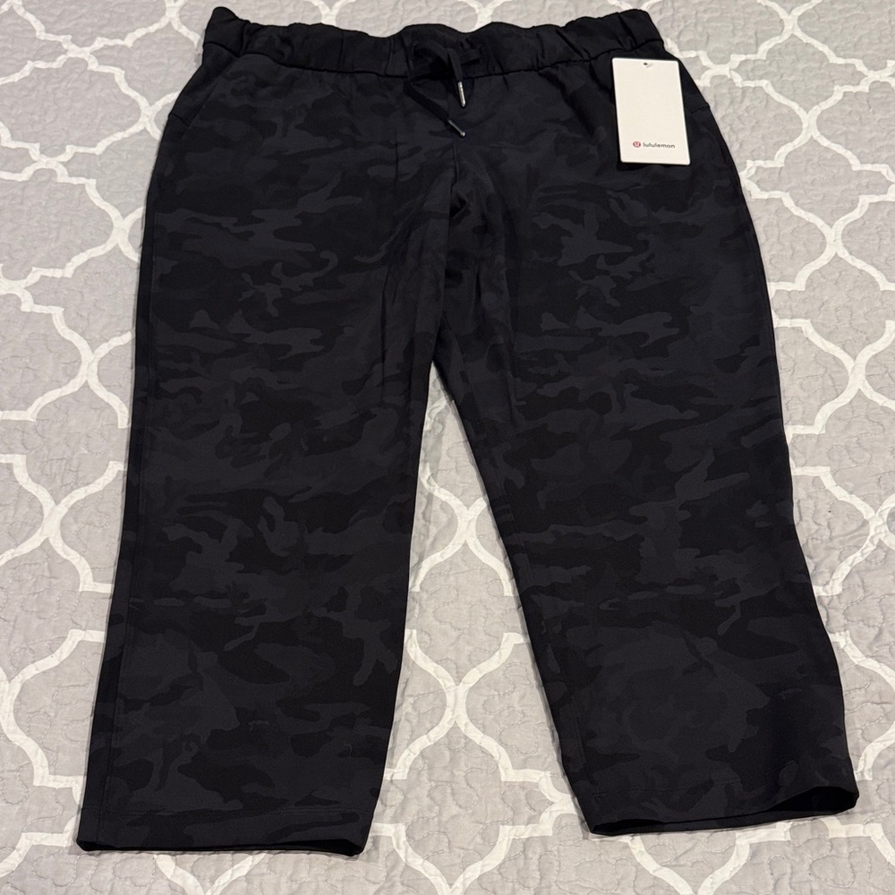 Lululemon Athletica On the Fly Crop 23” pants